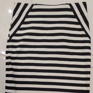 Black and white striped pencil skirt